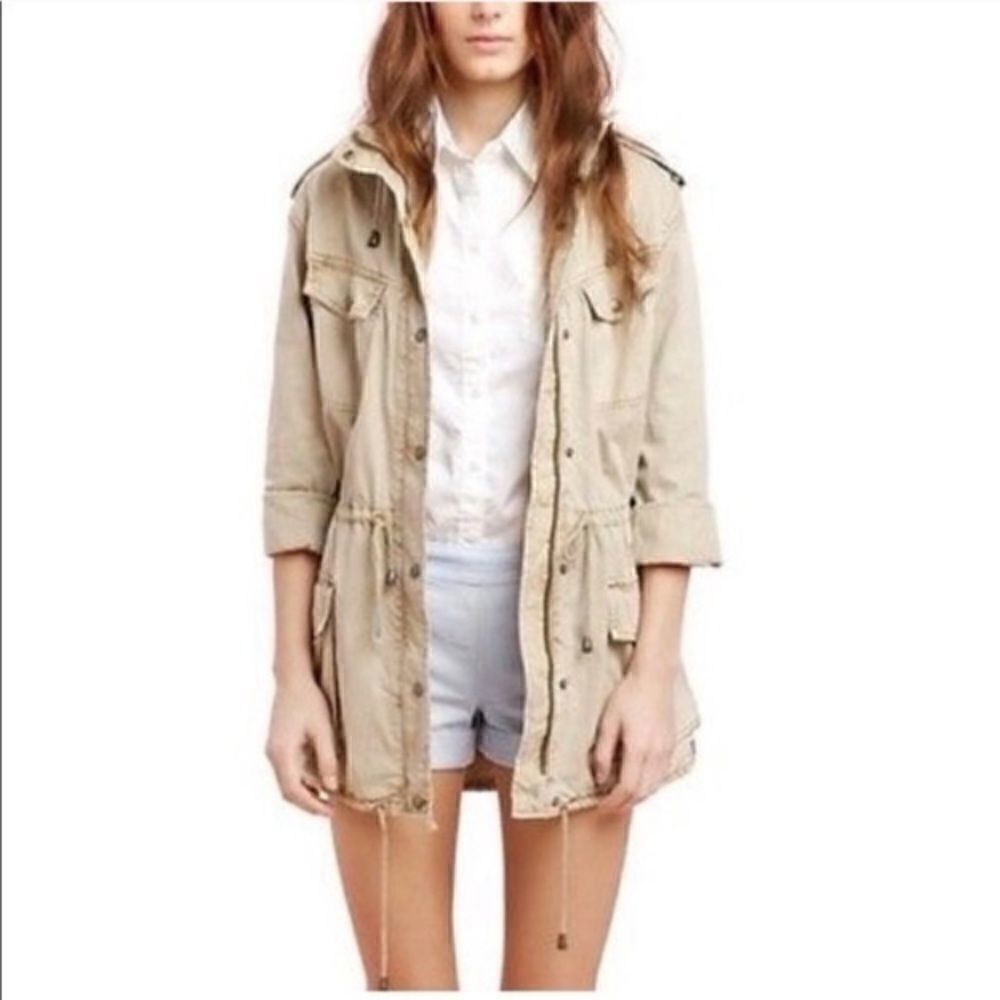 Aritzia Talula Trooper Utility Jacket Beige